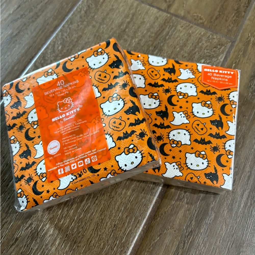 Hello Kitty Napkins NWT